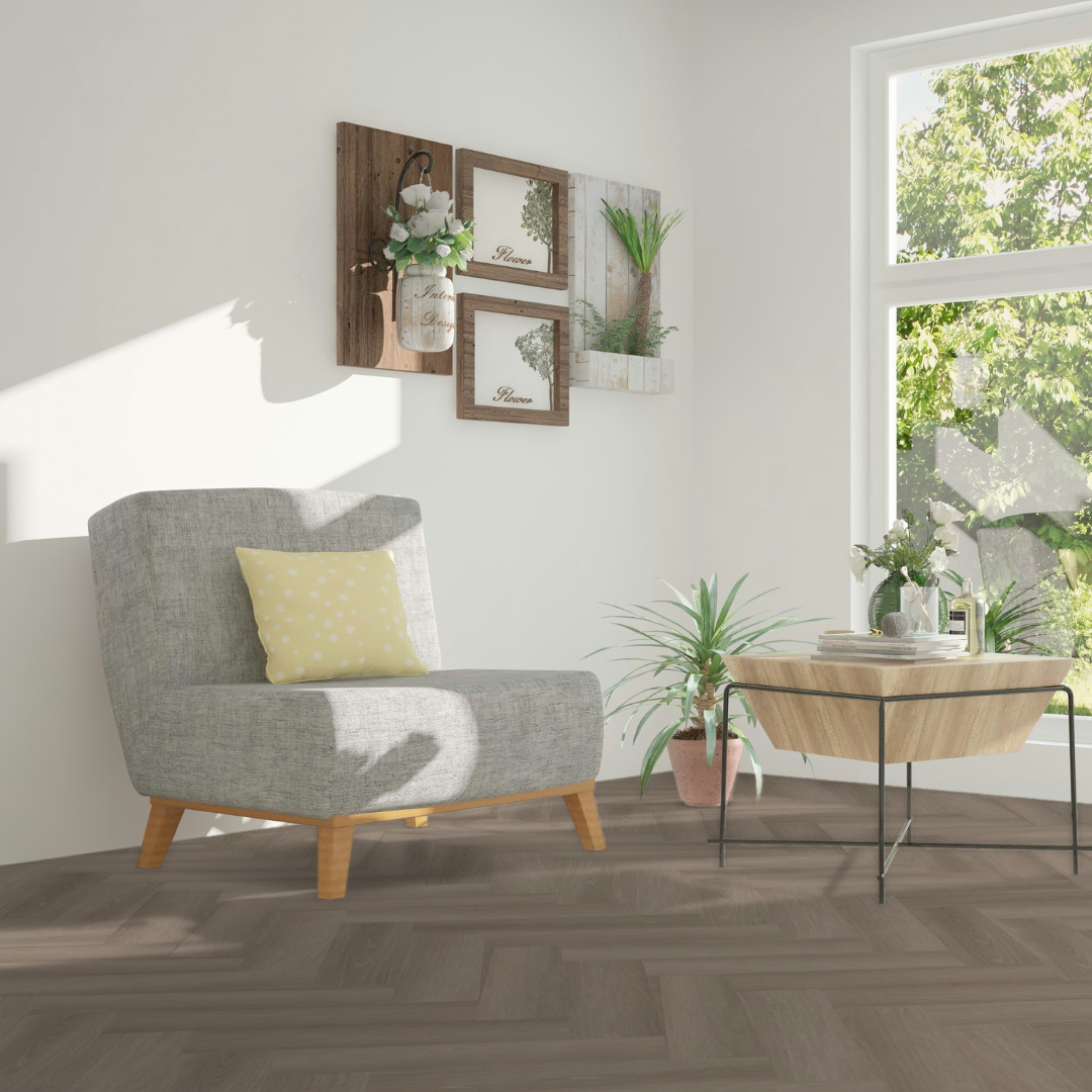 Gemütlicher Eckbereich mit viel Sonne, modernen Möbeln und Klick Vinyl Deluxe Fischgrät Eiche Saale Boden