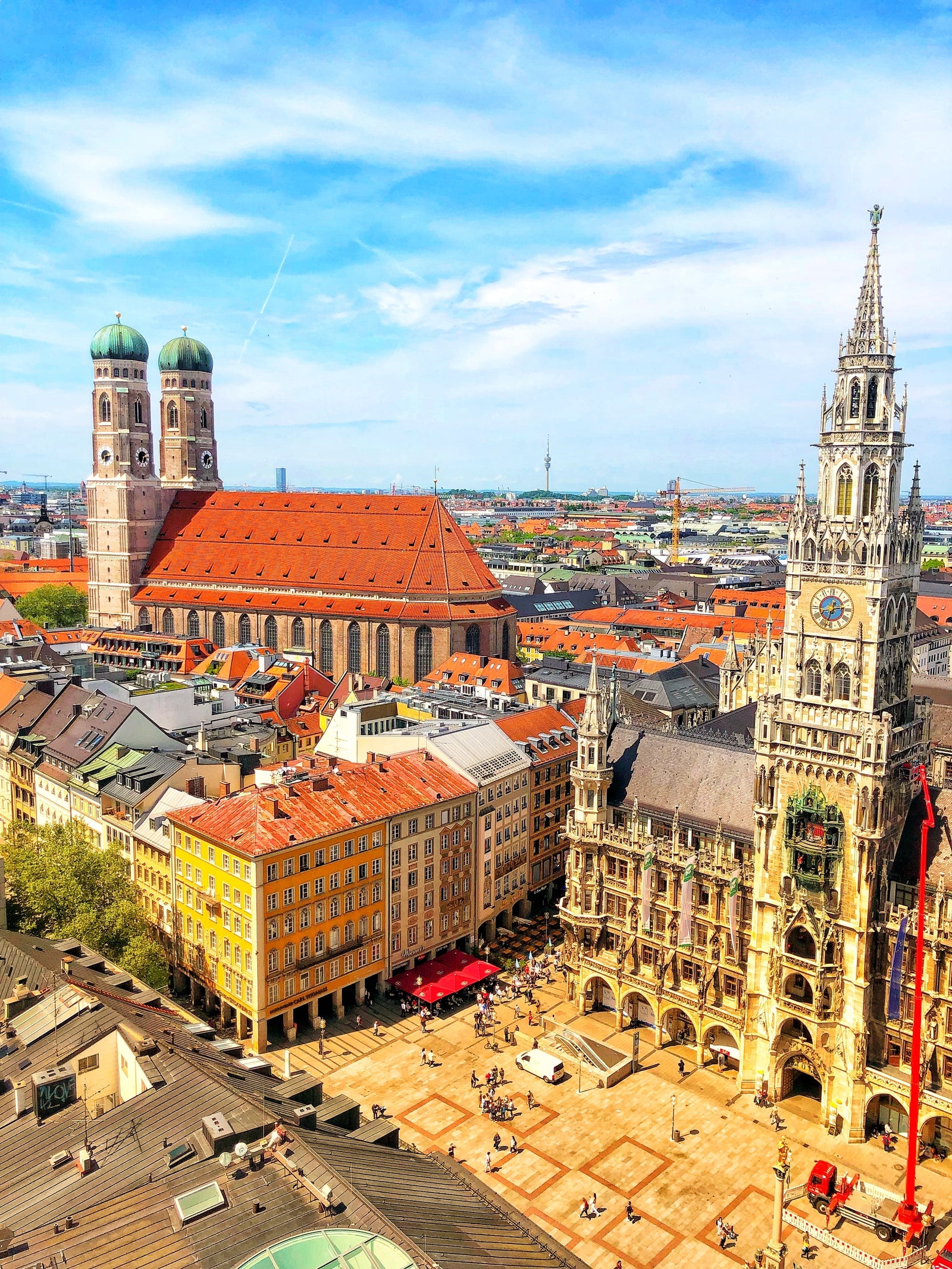 Ein Blick auf die Altstadt von München bei sommerlicher Athmosphäre